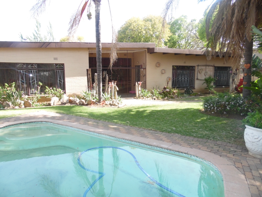 To Let 3 Bedroom Property for Rent in Jim Fouchepark Free State